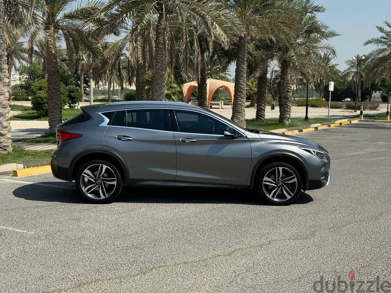 Infiniti QX30 2018 grey 2