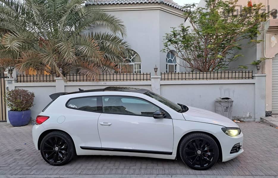 Volkswagen Scirocco 2010 1