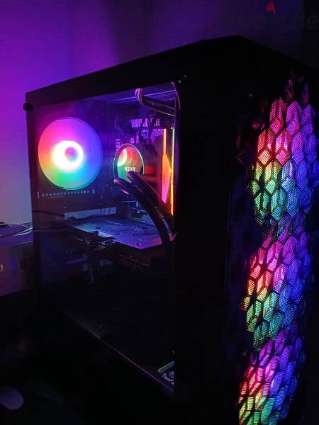 almost new gaming pc 0