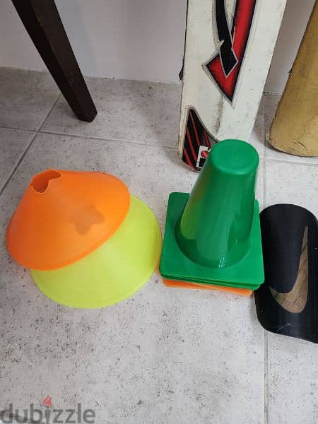 cricket and foodball equipments for sale 1