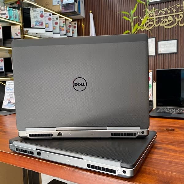 Dell Precision 7520 4