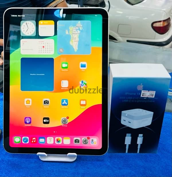 iPad (10 th generation) 64 gb wi-Fi with Sim card very good condition 1