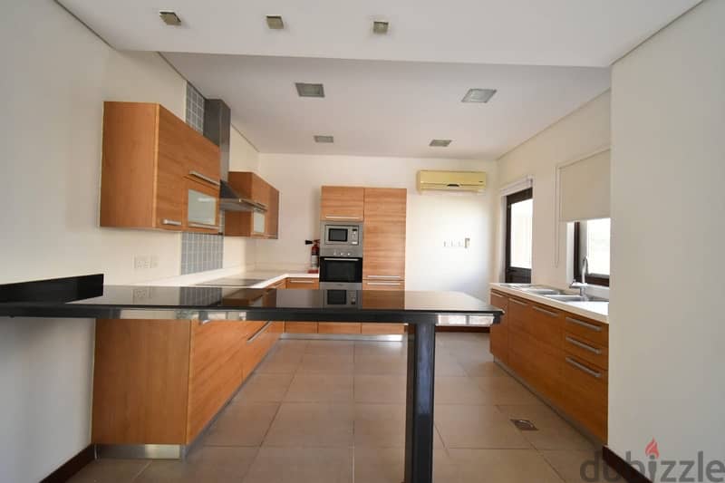 For rent  luxury villa in Riffa Views Semi furnished 16