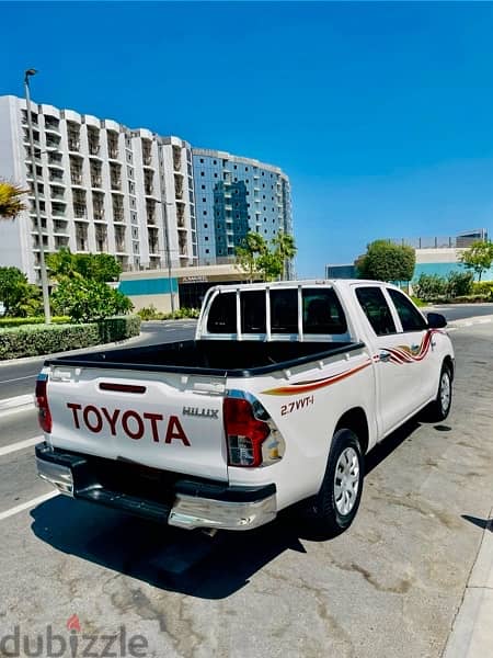 Toyota Hilux pickup Automatice 2021 model. 0