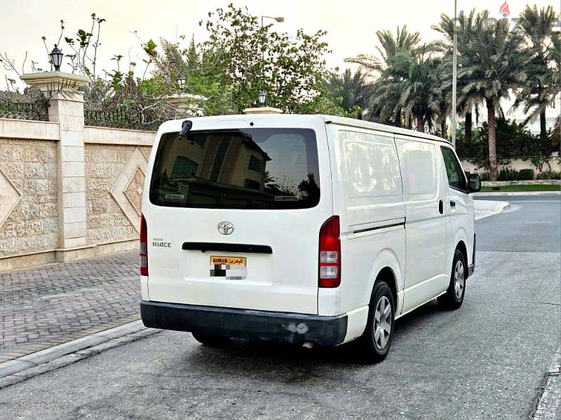 TOYOTA HIACE 2016 CARGO VAN URGENTLY FOR SALE 5