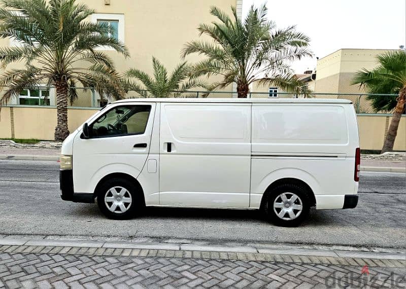 TOYOTA HIACE 2016 CARGO VAN URGENTLY FOR SALE 7