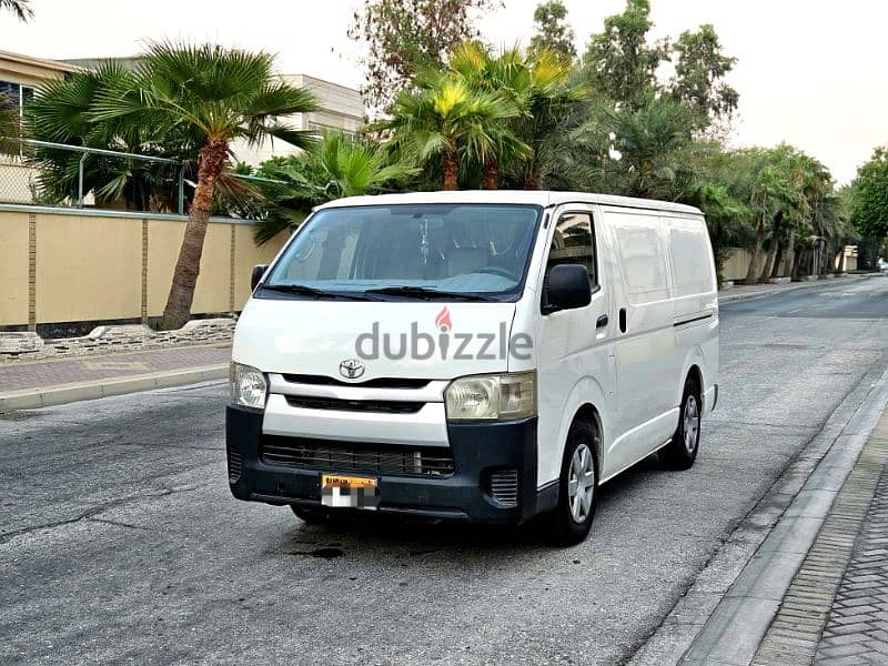 TOYOTA HIACE 2016 CARGO VAN URGENTLY FOR SALE 8