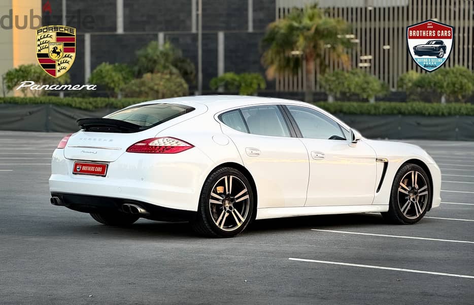 PORSCHE Panamera S 3