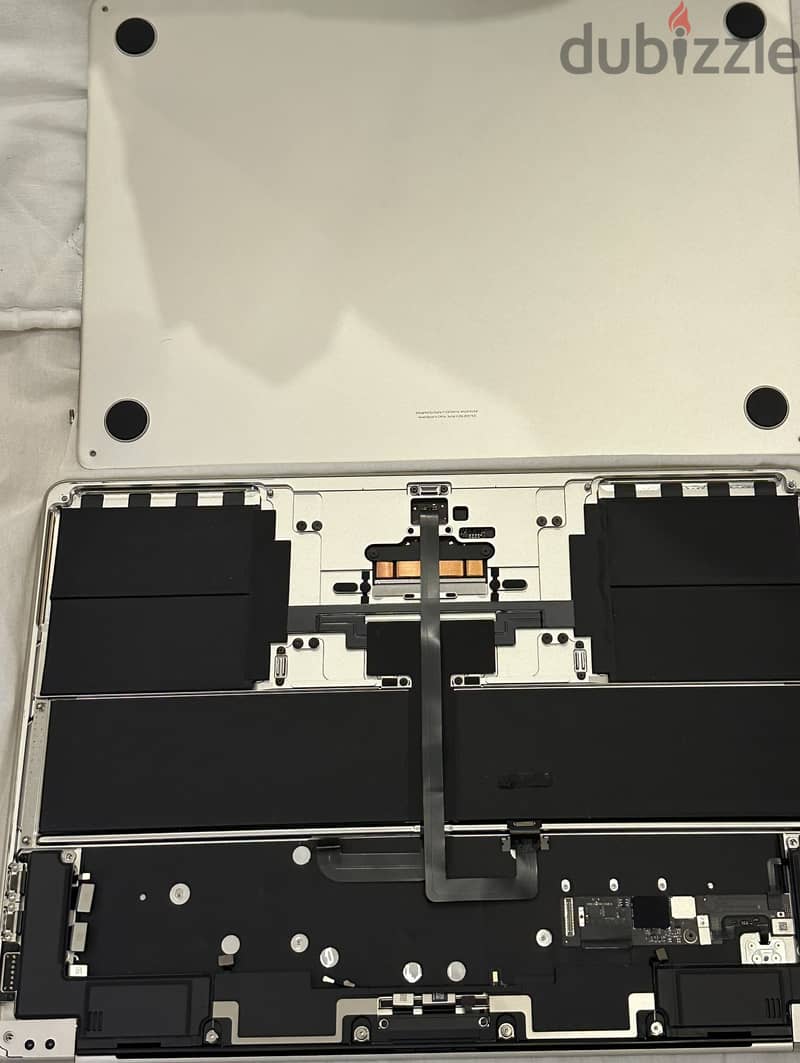 [CHASSIS ONLY] Apple Macbook Air M2 15-inch 2023 4