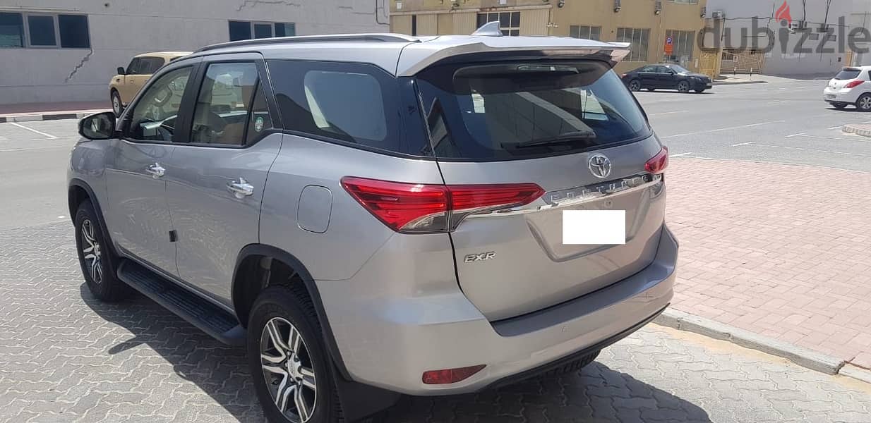 Toyota Fortuner 2019 V4 5