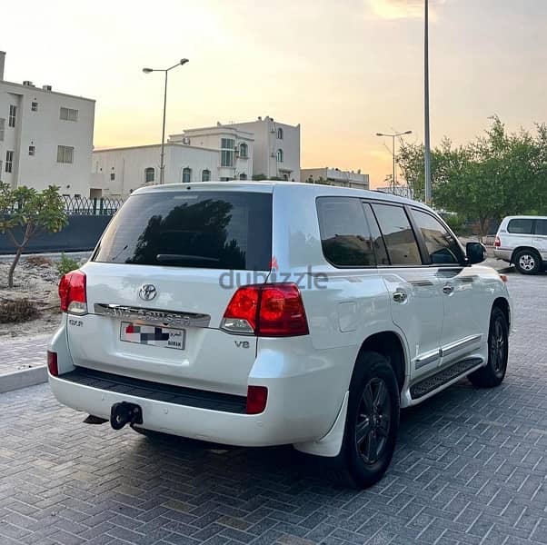 Toyota Land Cruiser GX-R 2014 3