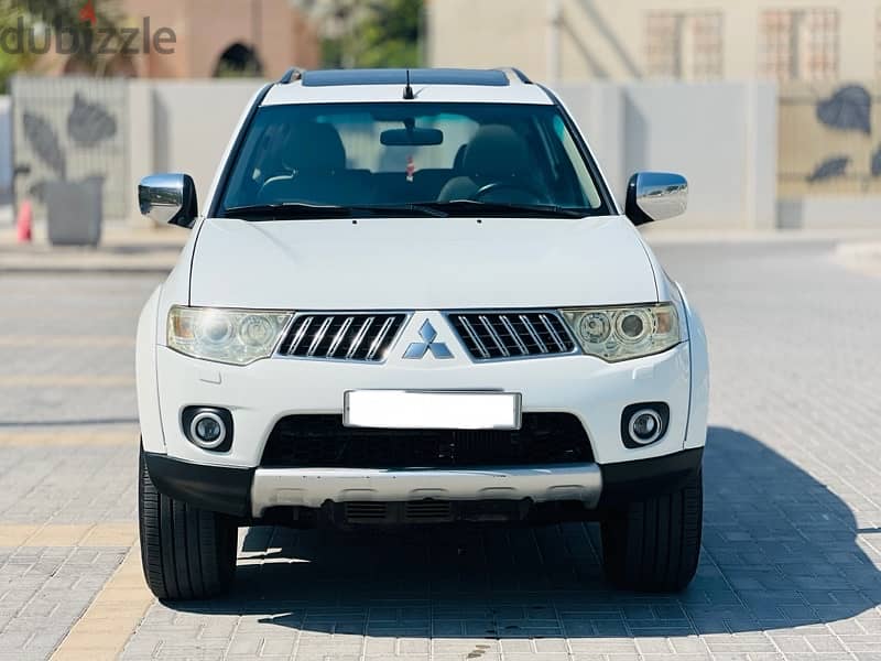 Mitsubishi Pajero Sport 2012 Model/Full option/For sale 2