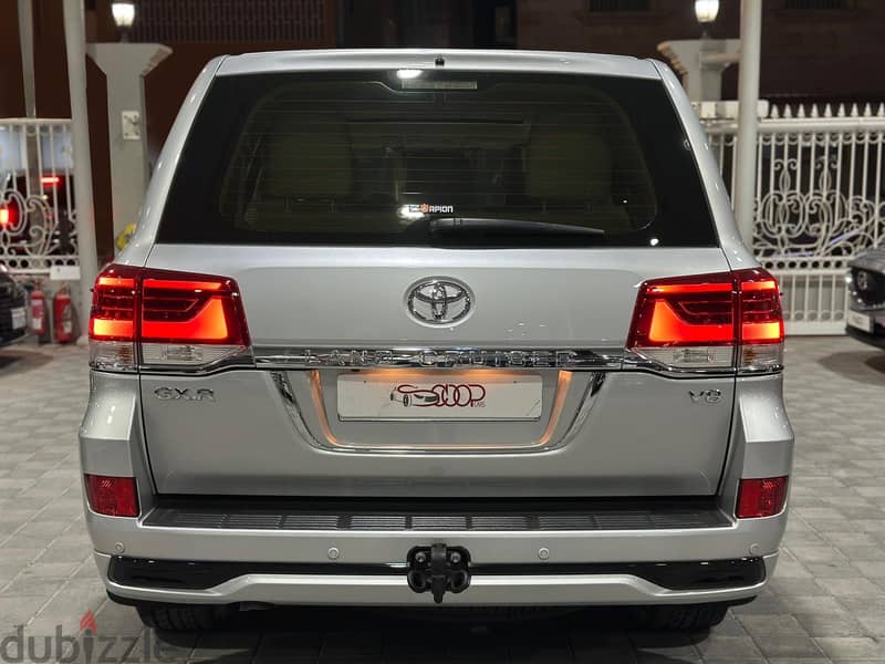 Toyota Land Cruiser 2016 10