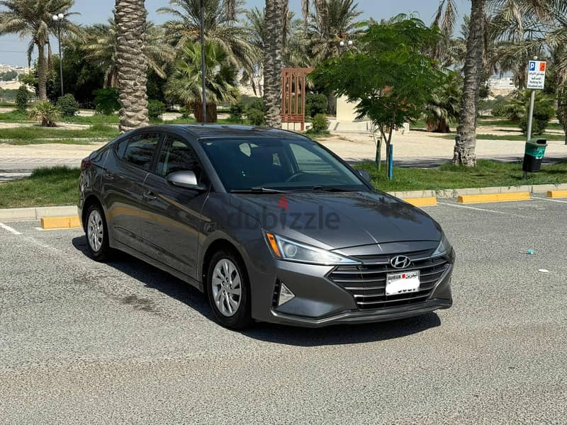 Hyundai Elantra 2019 grey 0