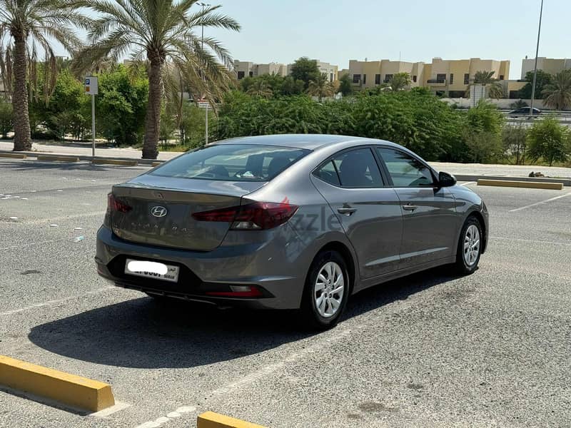 Hyundai Elantra 2019 grey 6