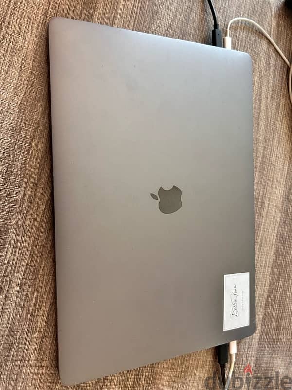 MacBook Pro i9, 64GB Ram, 2TB SSD, 8GB Graphics 0