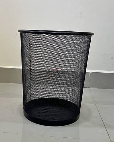 Black Dustbin