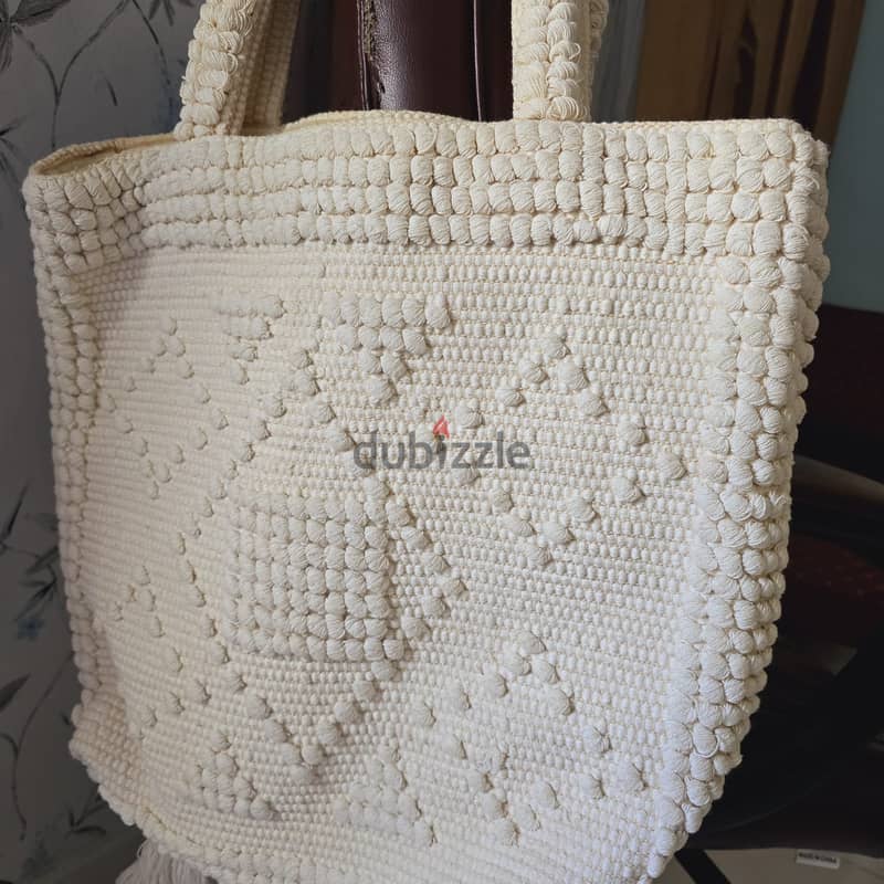 Large, Sturdy White Branded Tote Handbag-LUXURIOUS 1