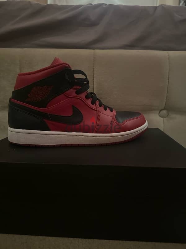 air Jordan’s 1 low gym red and black size 43 1