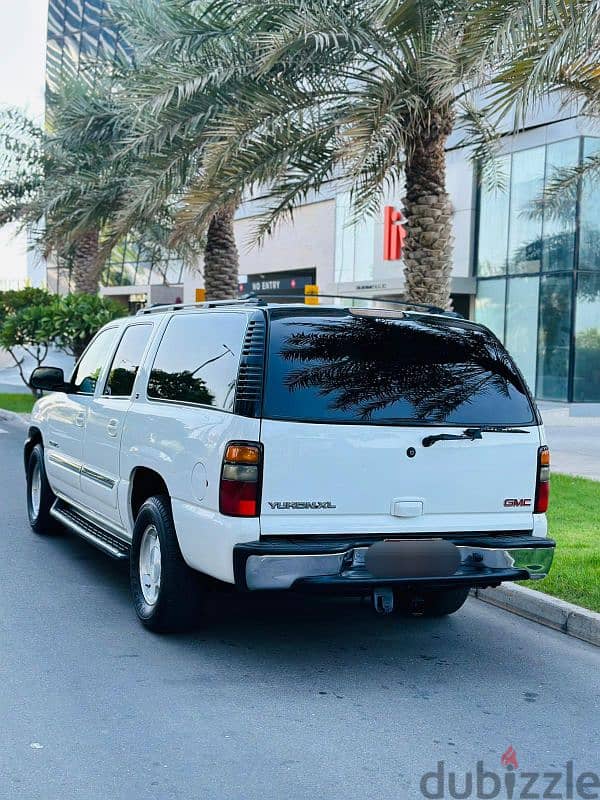 GMC Yukon XL 2005 model. full option. 9 seater Jeep. Very low mileage 5