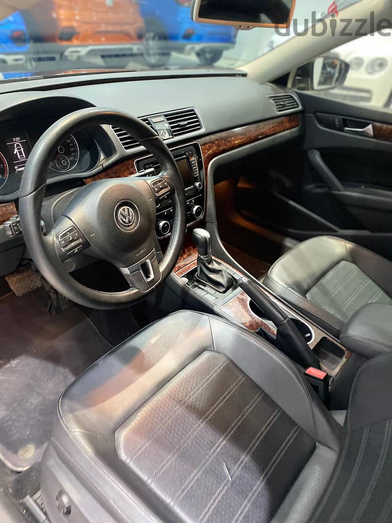 Volkswagen Passat 2013 black 3