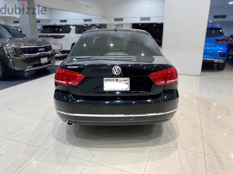 Volkswagen Passat 2013 black 6