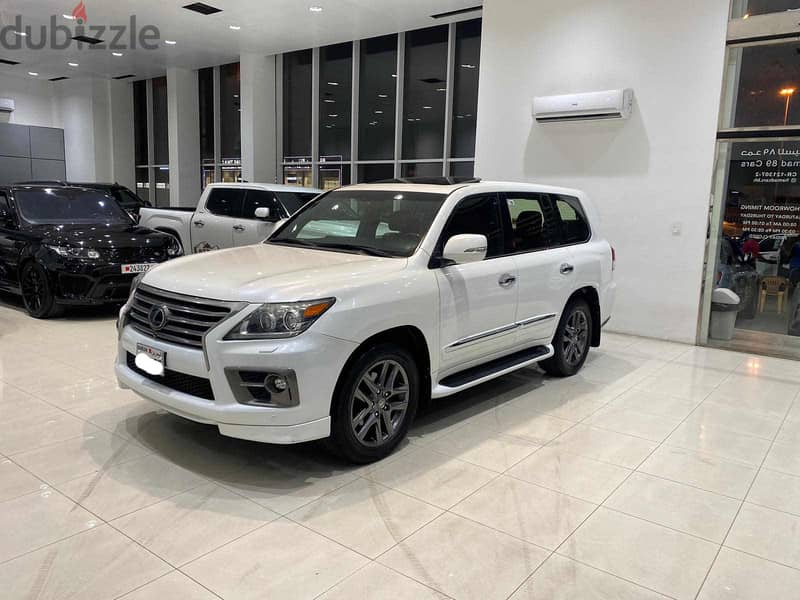 Lexus LX 570 2015 white 1