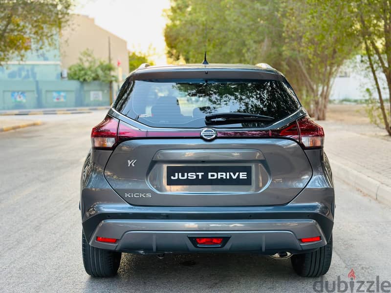 Nissan Kicks 2022 Model Full Loaded with Button start and Leather seat 4