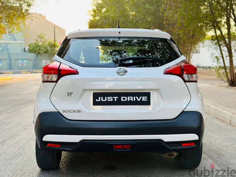 Nissan Kicks 2018 MODEL 6