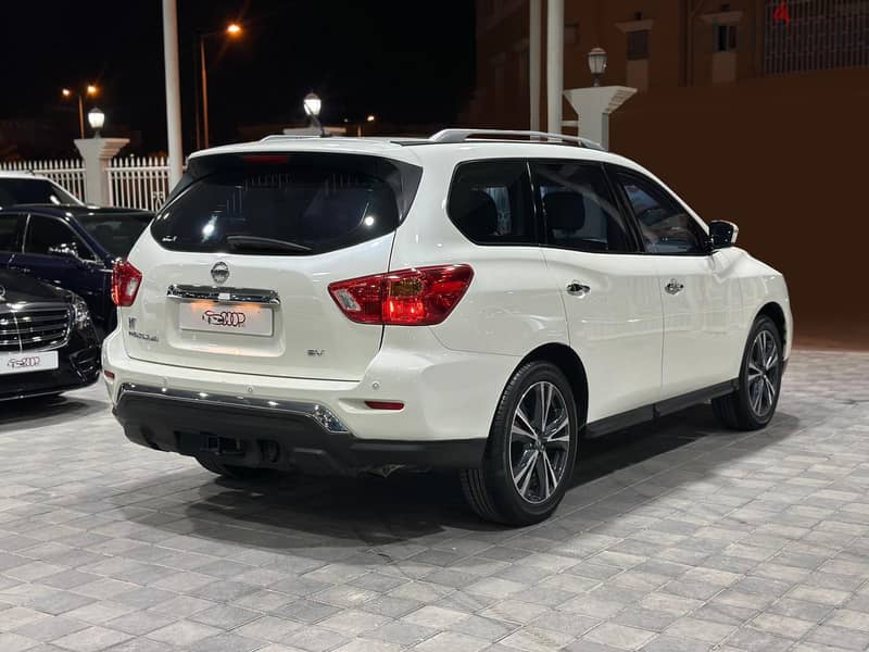 Nissan Pathfinder 2018 9