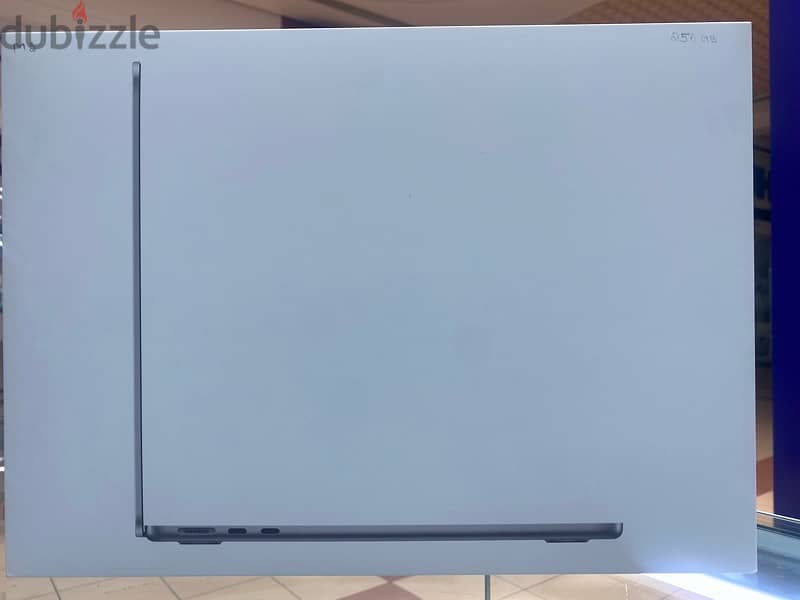 MacBook Air 13 inch M3 256GB 1