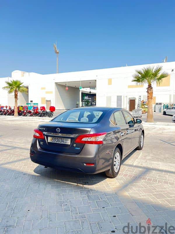 Nissan Sentra 2016 First Owner Low Millage Very Clean 4