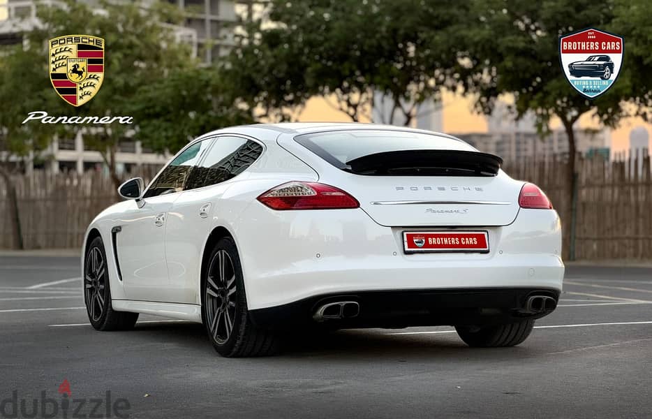 PORSCHE Panamera S 8