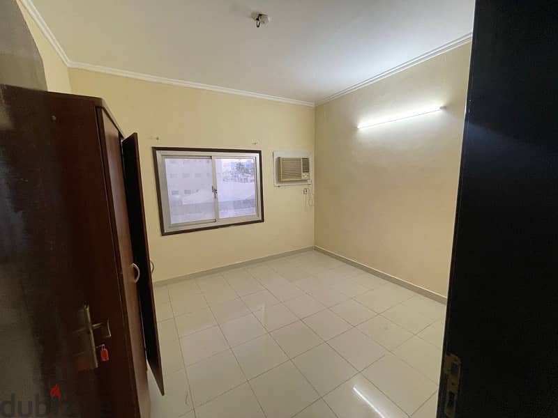 5 Bedrooms Semi Furnished With Ewa 3