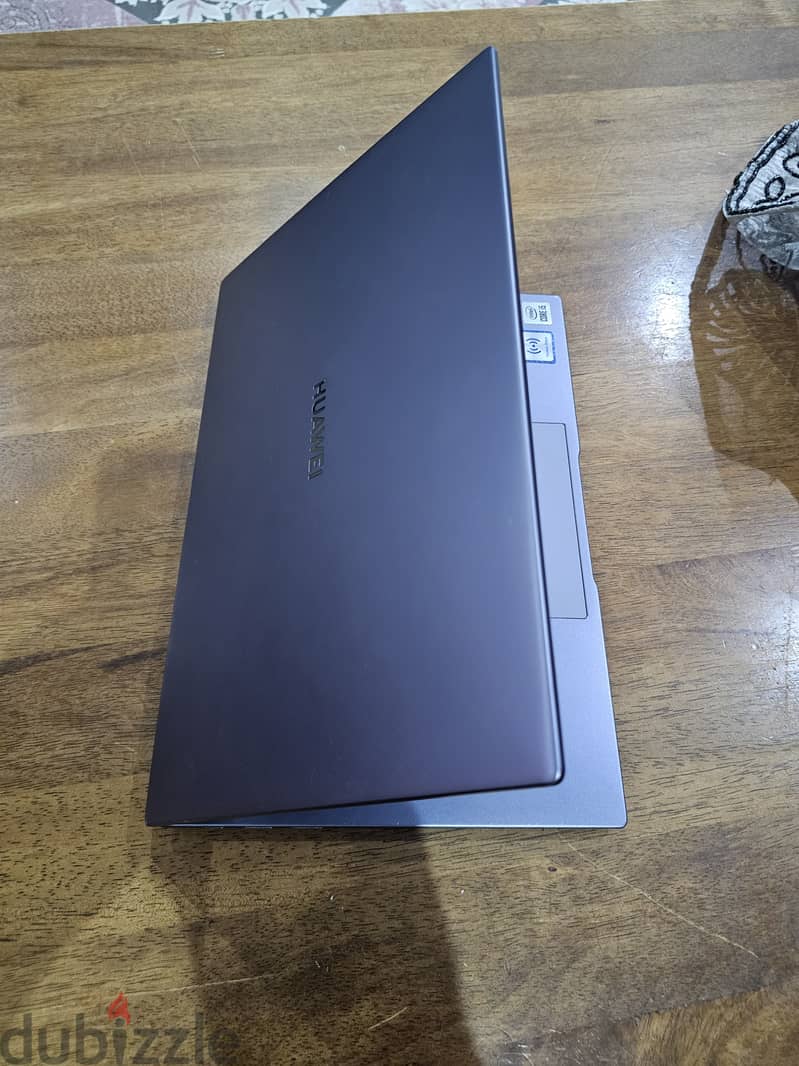 Huwaui laptop core i5 10 th generation 8gb 512gb ssd 3