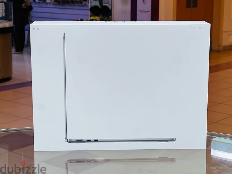 MACBOOK AIR M3 CHIP 13 INCH BRAND NEW 2