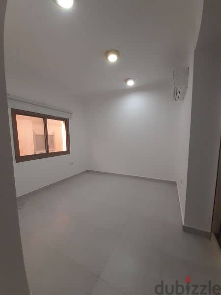 للايجار فيلا في سند شامل villa for rent with EAW in sanad 6