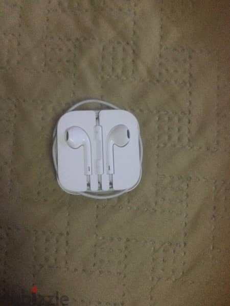 very good condition earphones 0