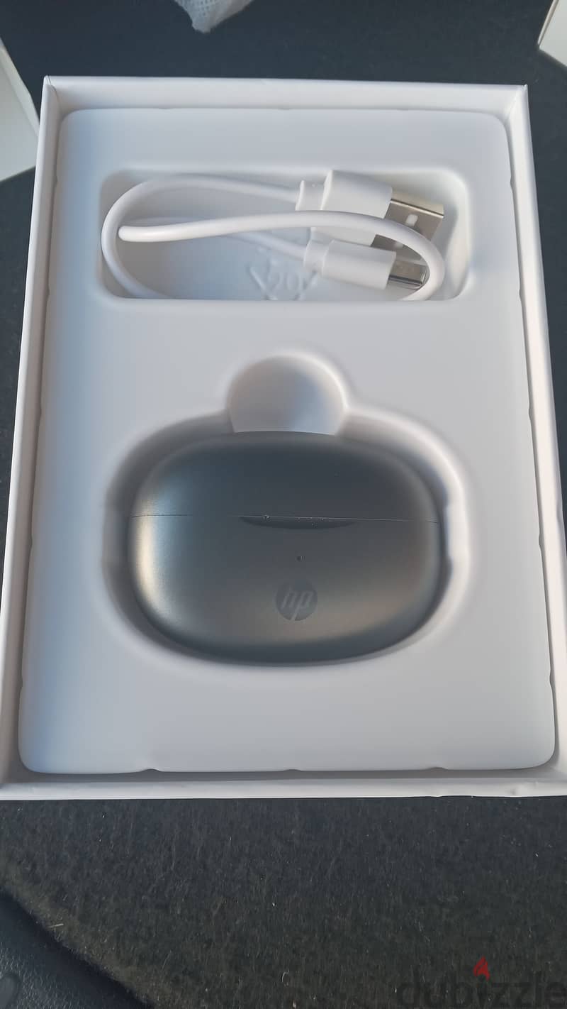 Brand new hp earbuds 0