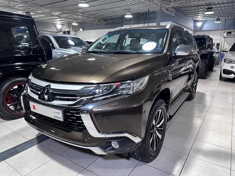 2017 Mitsubishi Montero Sport 0