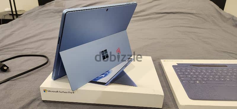 Microsoft Surface Pro 9 (2022) i5 Sapphire 2