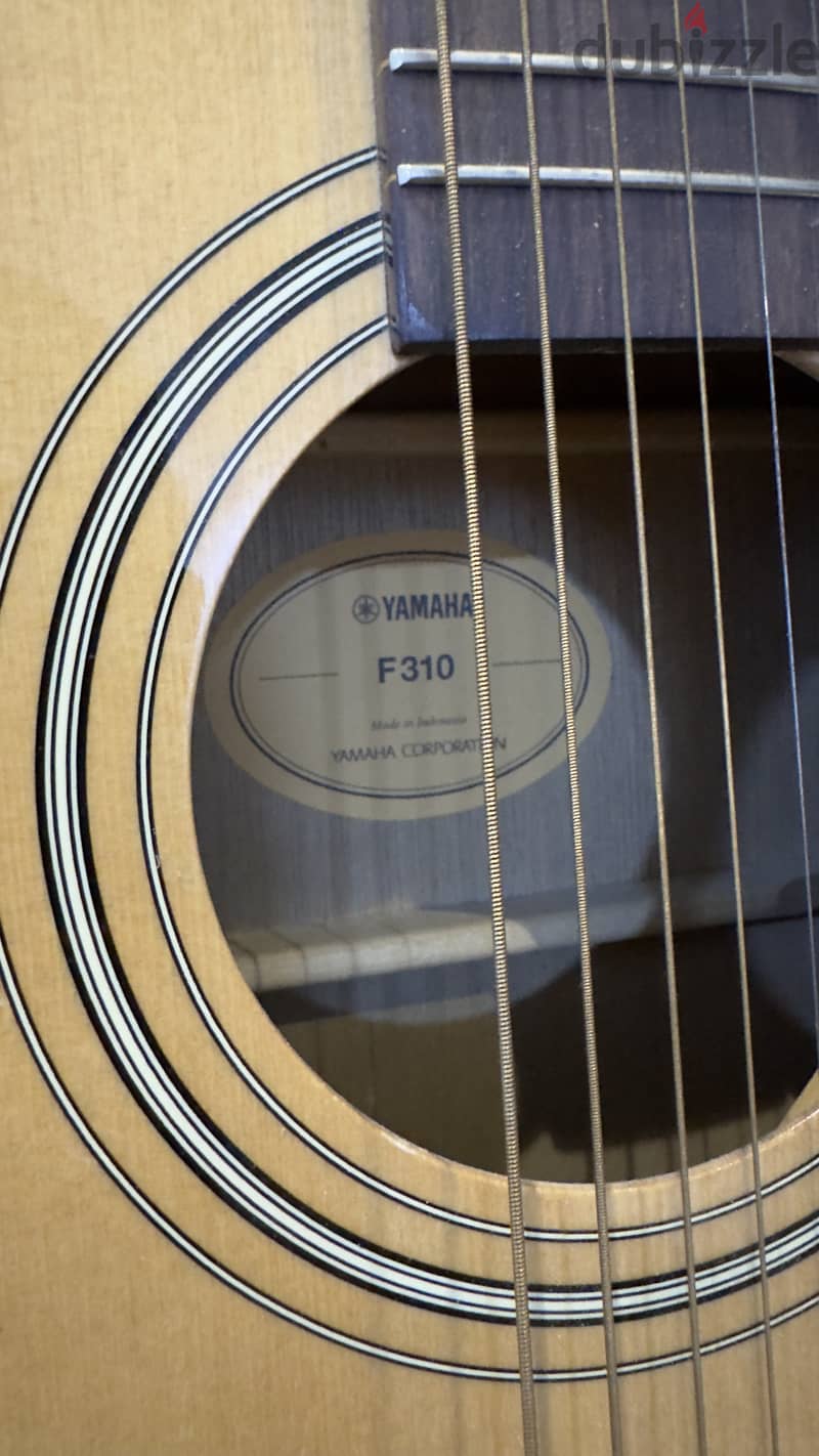 Yamaha F310 Acustic Guitar same as new 2