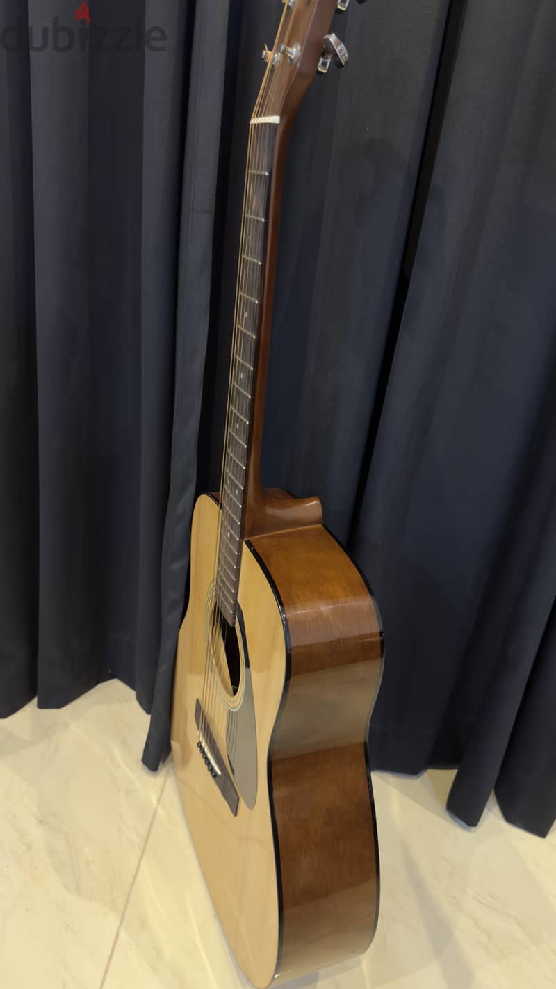 Yamaha F310 Acustic Guitar same as new 4