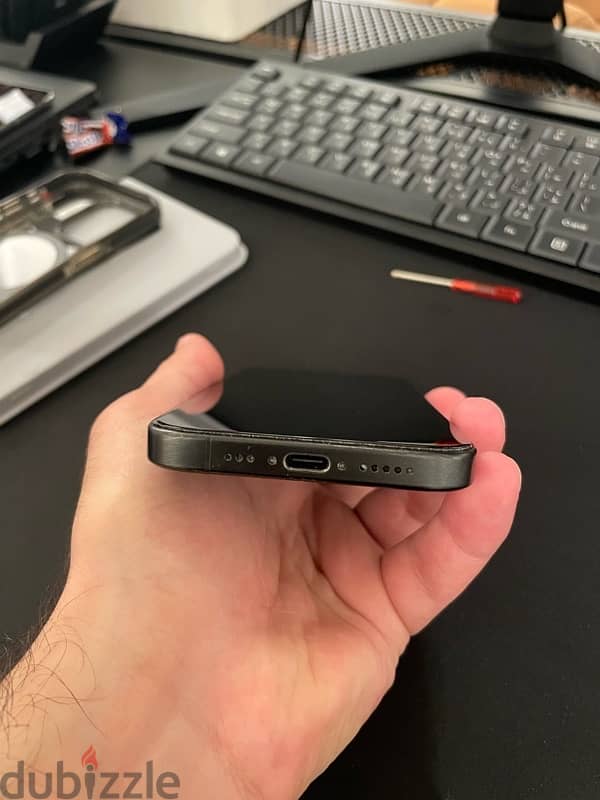 IPhone 15 pro 256 GB black 2