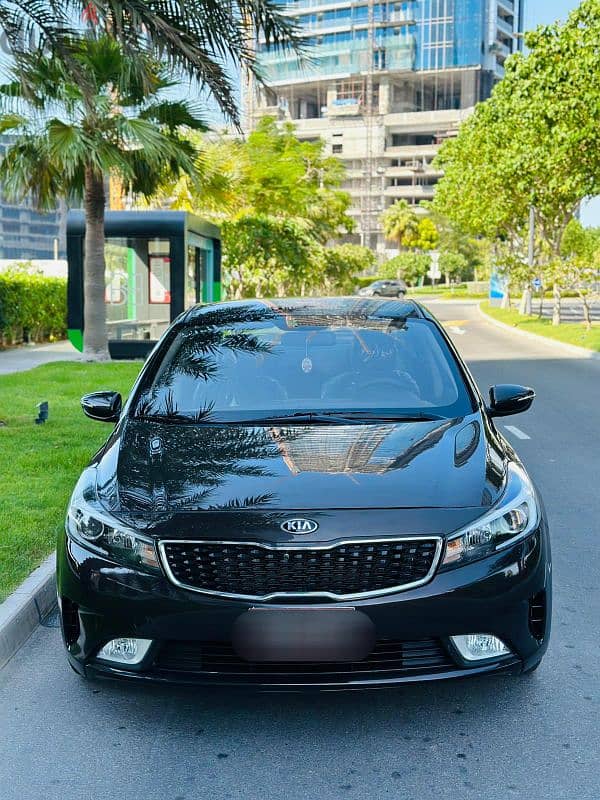 Kia Cerato 2018 model. Passing & Full cover insurance till July-2025 2