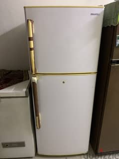 Fridge for urgent sale 0