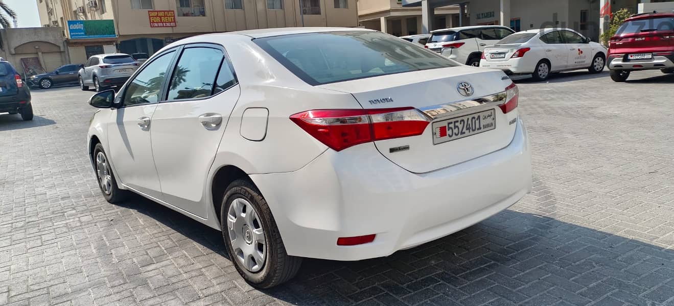 Toyota Corolla 2015 3