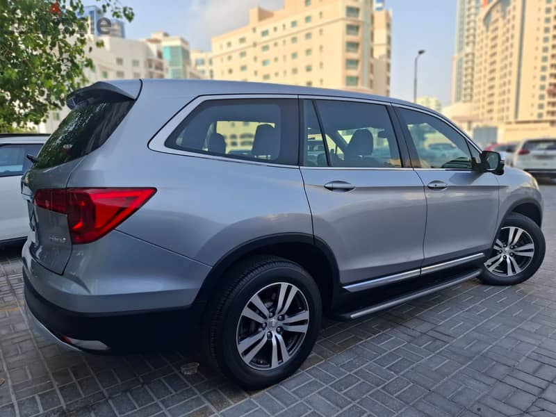 Honda Pilot 2016 EX-L 3.5 V6 Automatic 59,500 kms. First Owner. 5