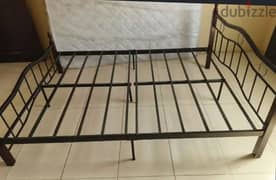 Bed king size 0