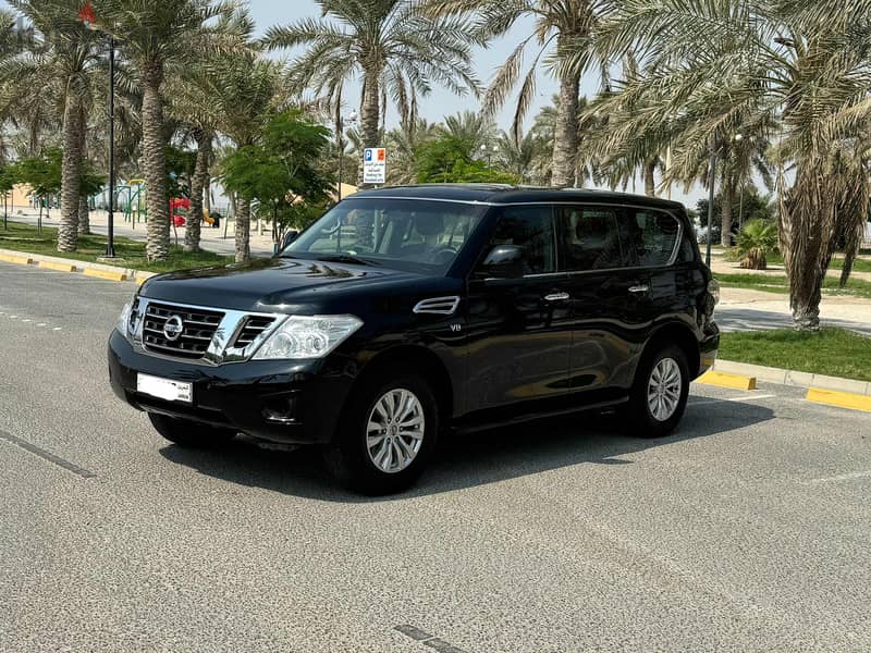 Nissan Patrol XE 2016 black 1